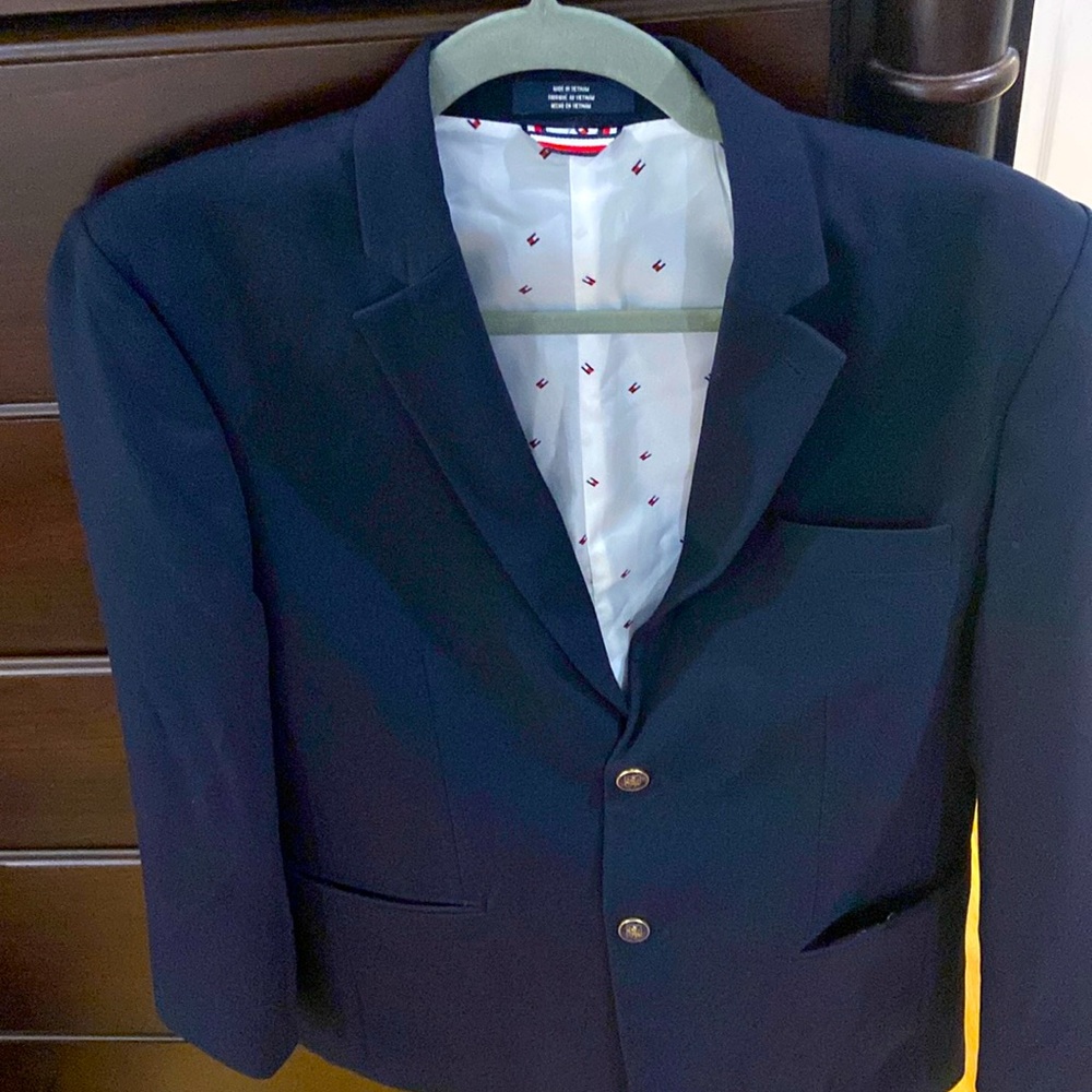 Boys size 20 navy blazer Tommy Hilfiger in excellent condition